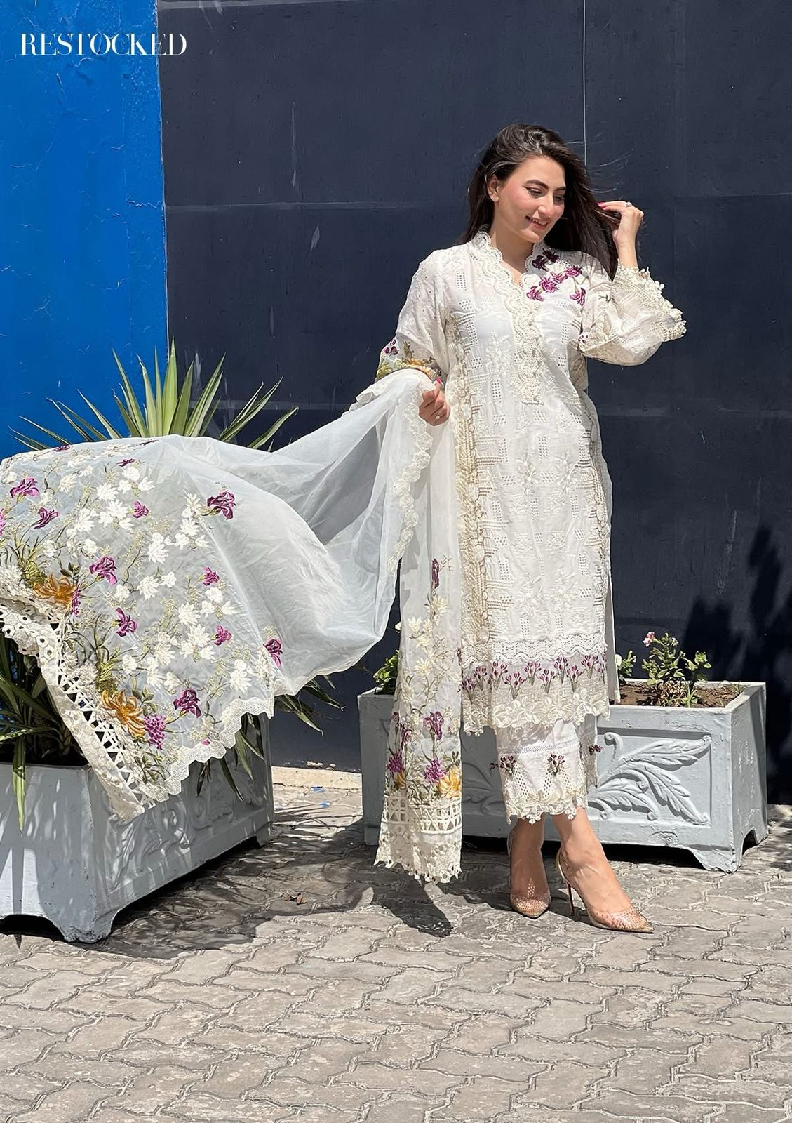 Luxury Schiffli Embroidered Lawn Suit with Organza Dupatta